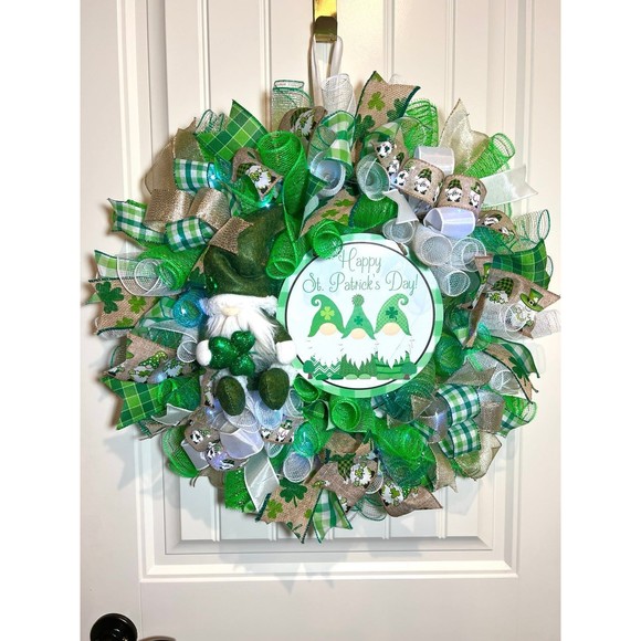 Handmade St. Patrick’s Gnome Ribbon Prelit Wreath 22 ins LED W5 - Picture 11 of 11